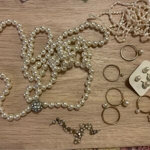 Elegant Pearl Necklace and Earring Set